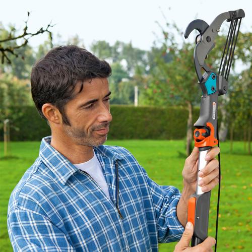 Cán nhôm thay đổi chiều dài 210-390cm Gardena 03721-20