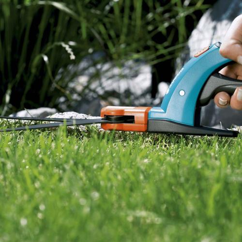 Kéo cắt cỏ xoay lưỡi 360 độ Gardena 08734-20