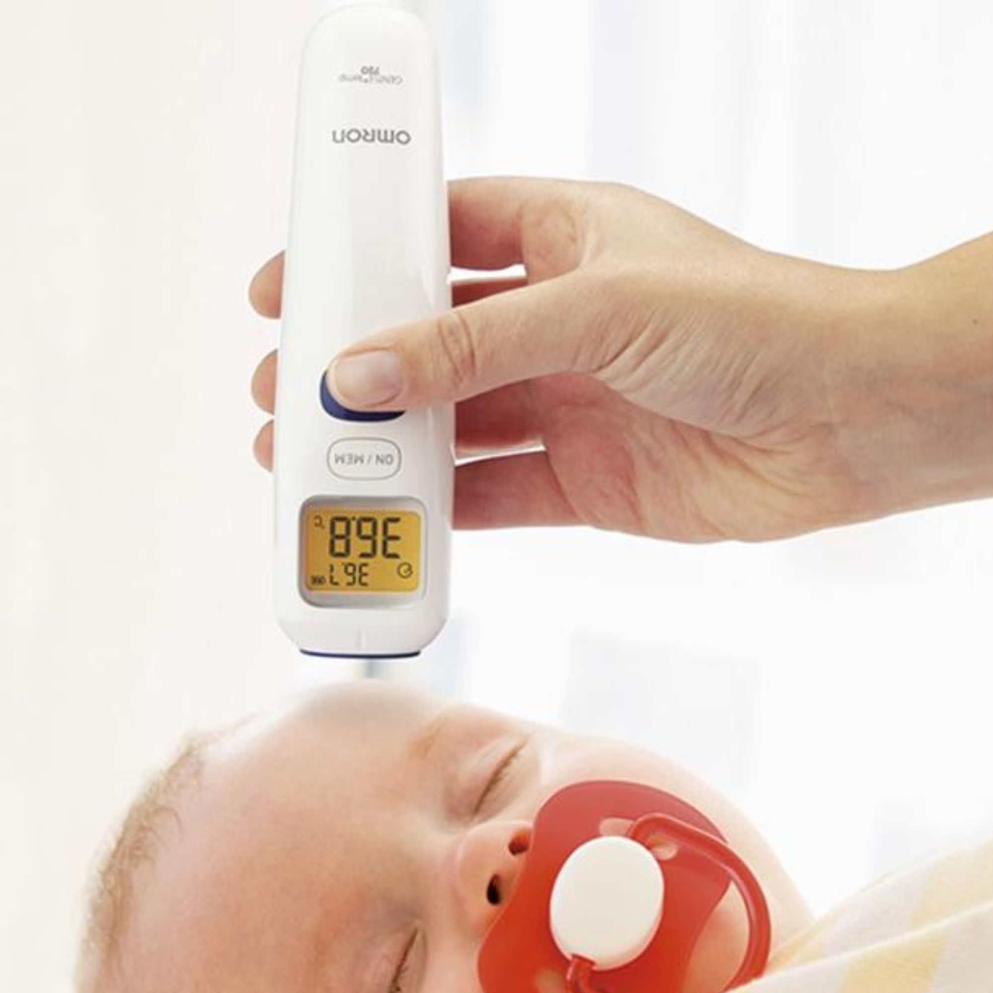 NHIỆT KẾ ĐO TRÁN OMRON MC-720