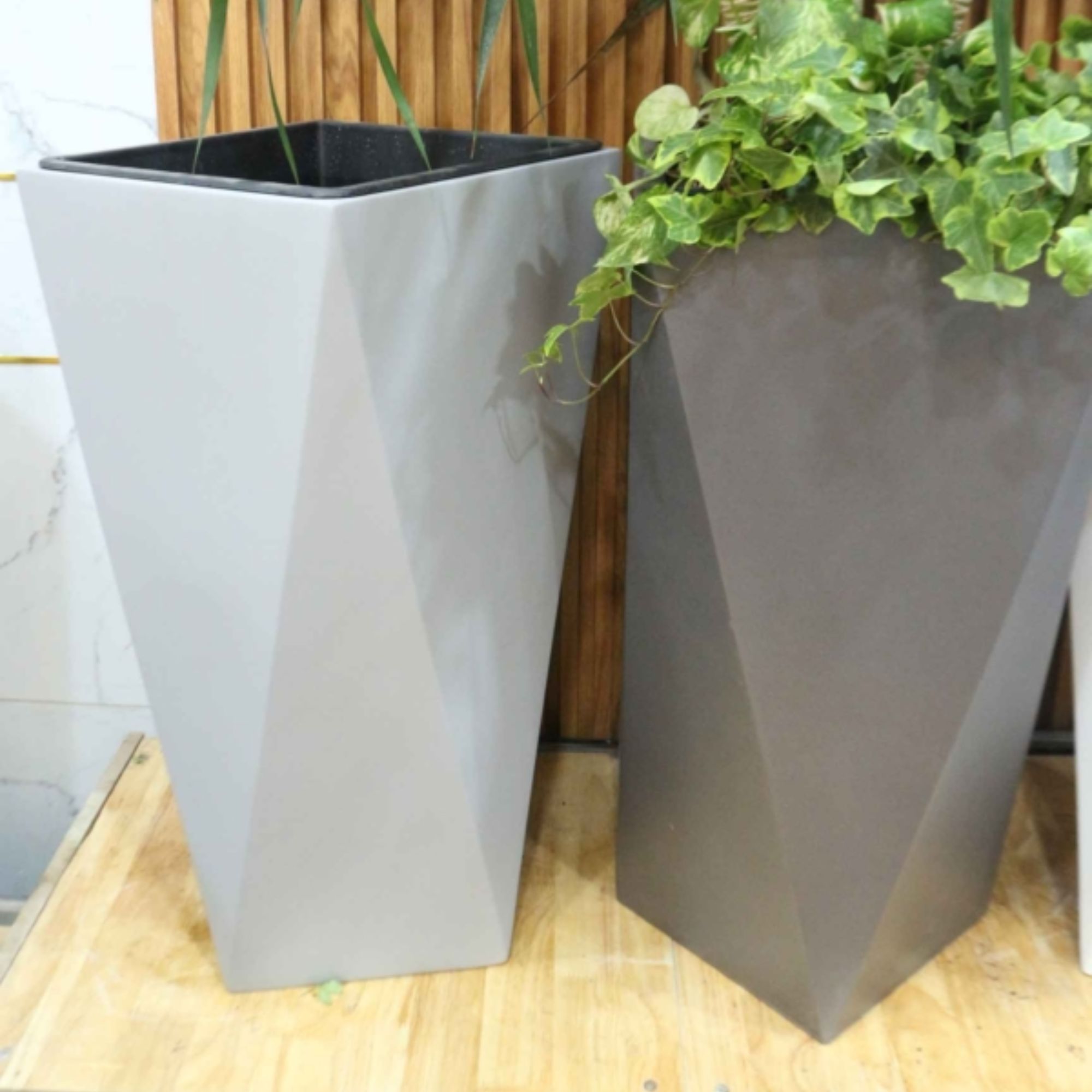 Chậu composite tự dưỡng Diamond 1401 Lux 72