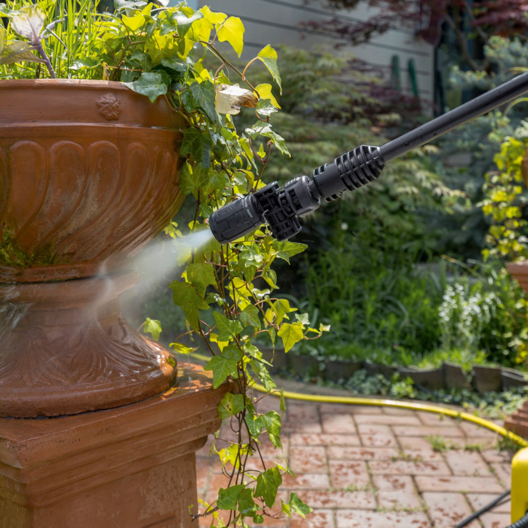 Máy phun xịt rửa đa năng mini áp lực cao Karcher K2 Power VPS - 1 118-001 0