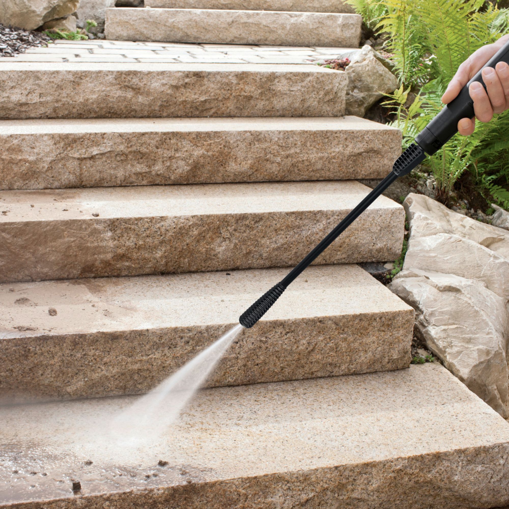 Máy phun xịt rửa xe gia đình áp lực cao Karcher K2 Universal Edition OJ EU - 1 673-003 0