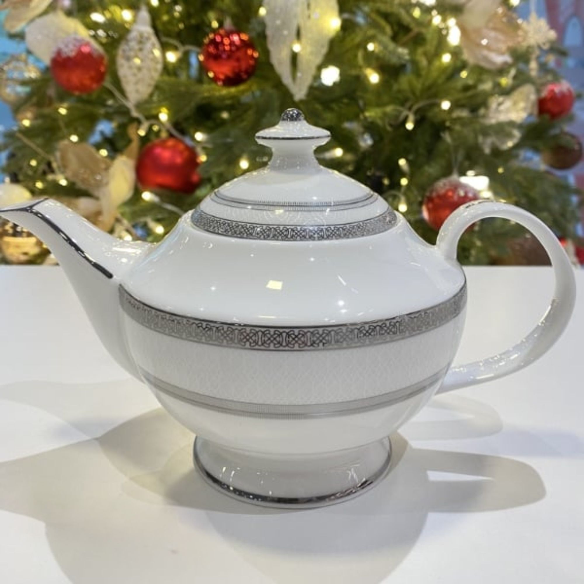 Bộ trà hoàng gia viền bạc Imperial thiết kế đậm nét châu Âu