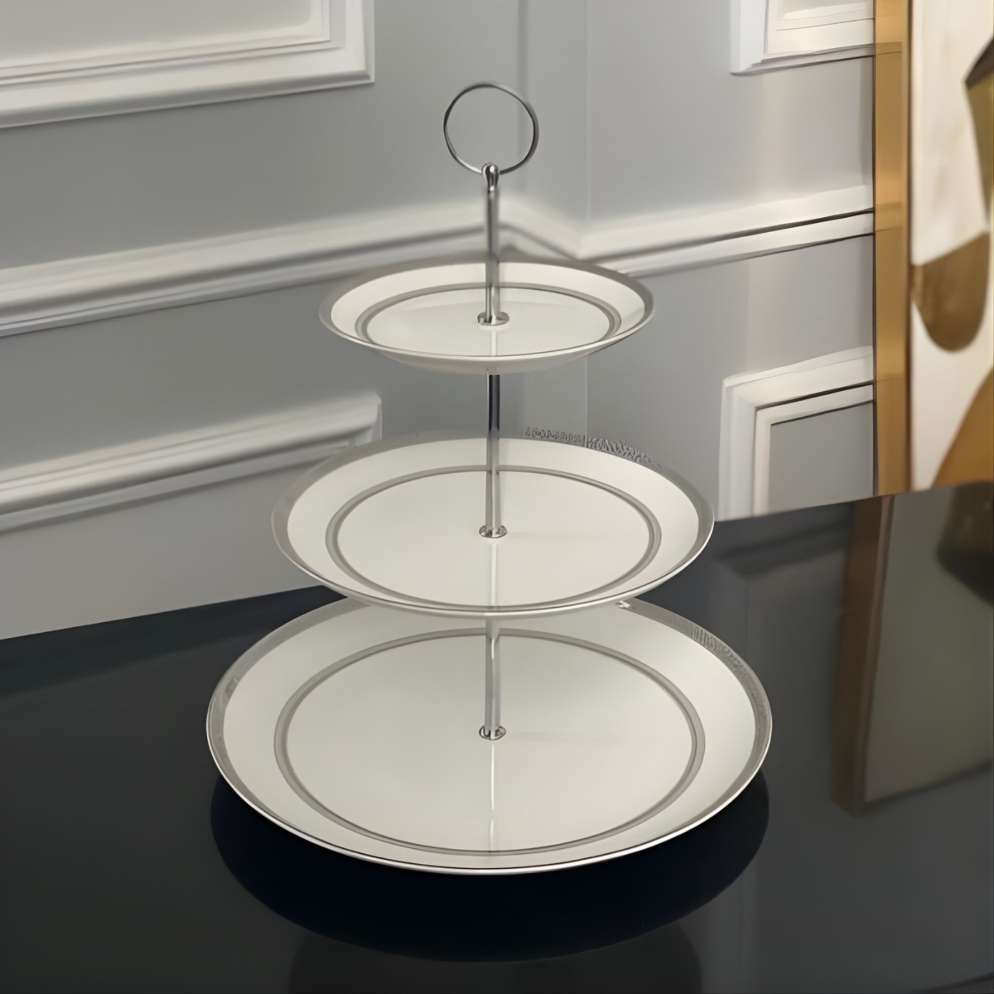 Kệ bánh hoàng gia viền bạc Imperial thiết kế đậm nét châu Âu