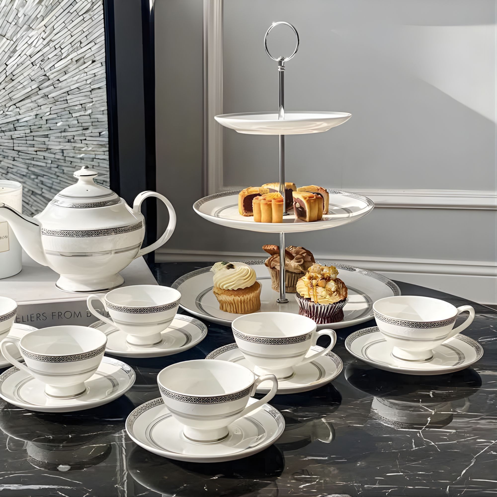 Kệ bánh hoàng gia viền bạc Imperial thiết kế đậm nét châu Âu