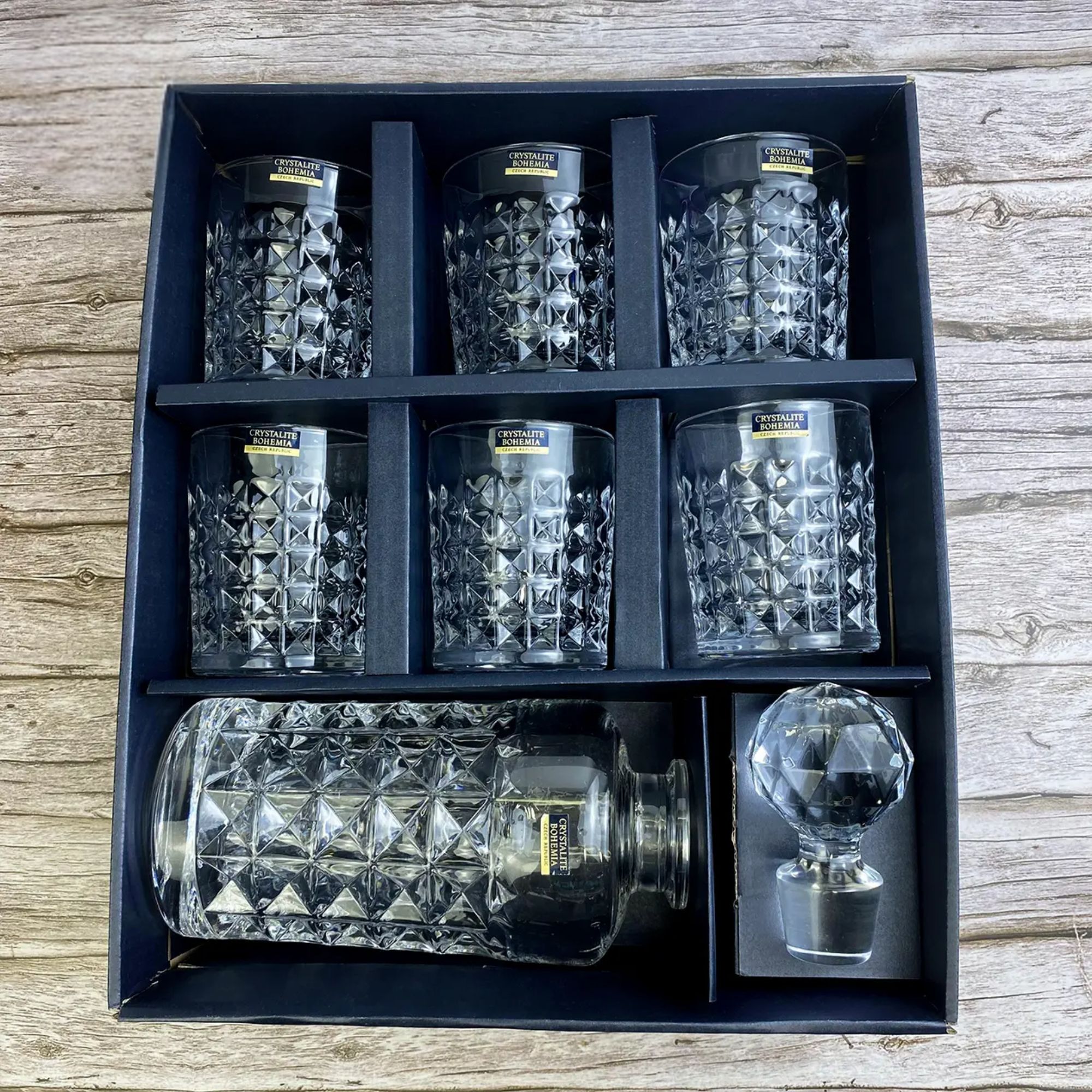 Bộ bình rượu Bohemia Diamond (Dòng kim cương- Đỉnh cao của pha lê cao cấp)