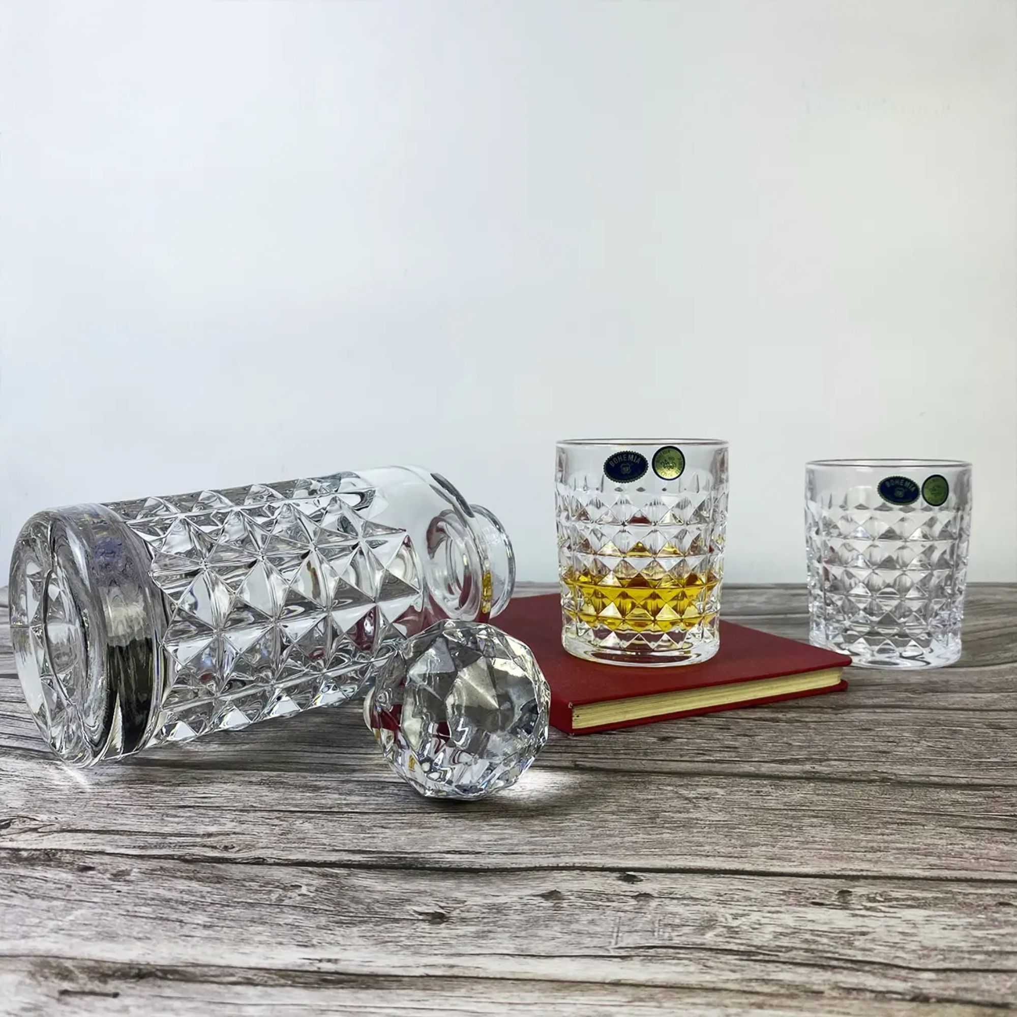 Bộ bình rượu Bohemia Diamond (Dòng kim cương- Đỉnh cao của pha lê cao cấp)