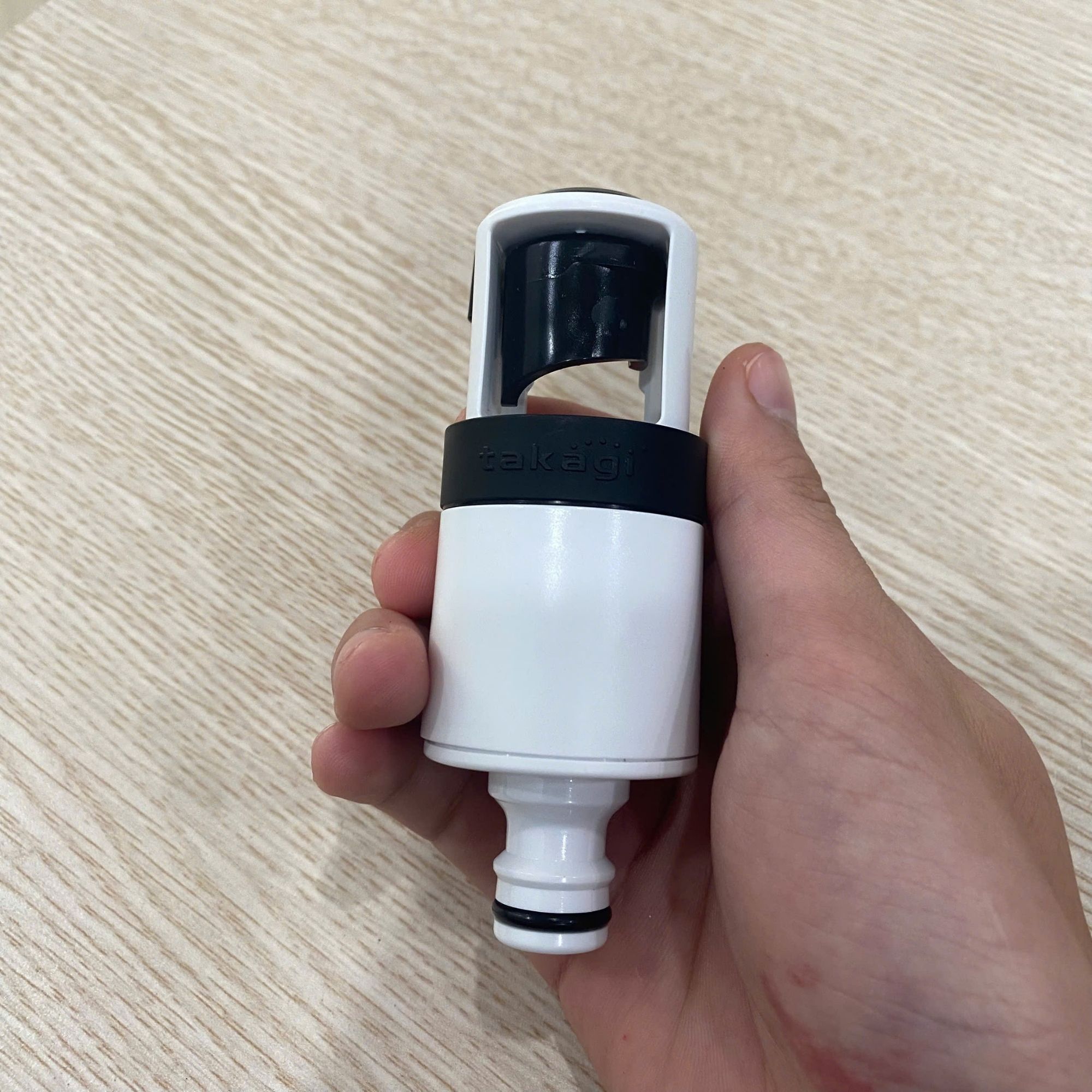 Bộ chuyển đổi đầu vòi Takagi G5043WT - Giải pháp kết nối thông minh Bền bỉ