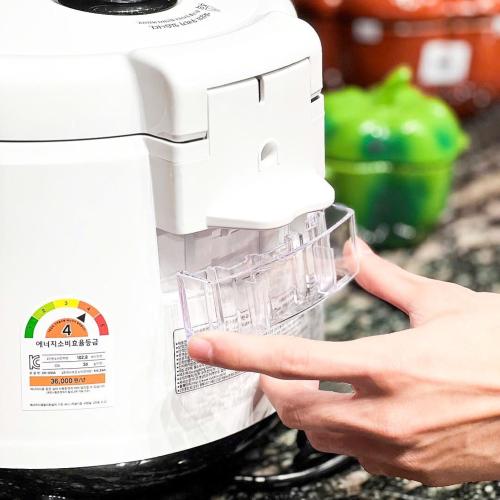 Nồi Cơm Cơ Cuckoo CR-1055B 1 8L Chính Hãng Công Nghệ 3D Chống Dính Tốt