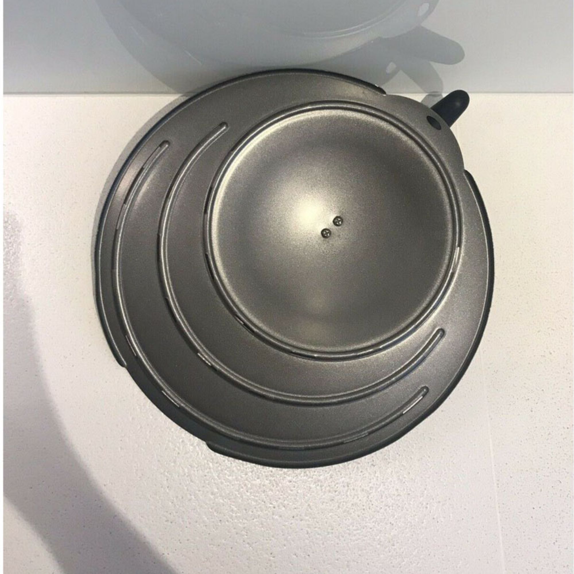 Vung Chắn Dầu Silit Ø28cm - Giải Pháp Hoàn Hảo Cho Gian Bếp Sạch Sẽ