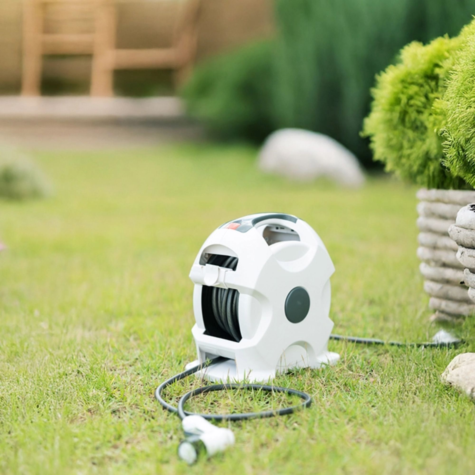 Bộ Cuộn Ống Tưới Cây Tự Động 15m Takagi R715CG - Giải Pháp Chăm Sóc Sân Vườn Toàn Diện