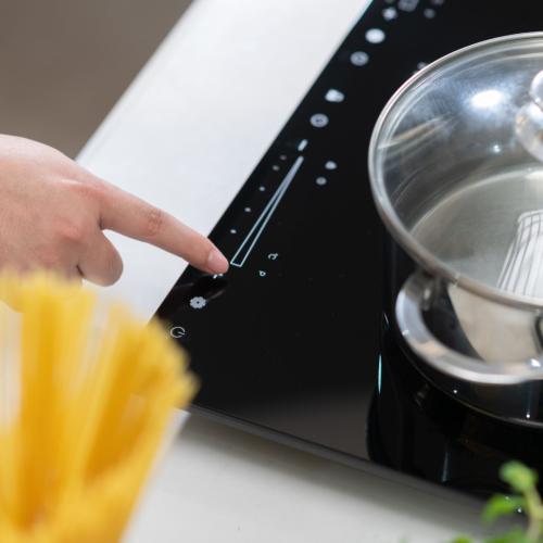 Bếp Từ Đơn GKÖCH 2000W - Sức Mạnh Công Nghệ Cảm Ứng Từ Tính Đỉnh Cao