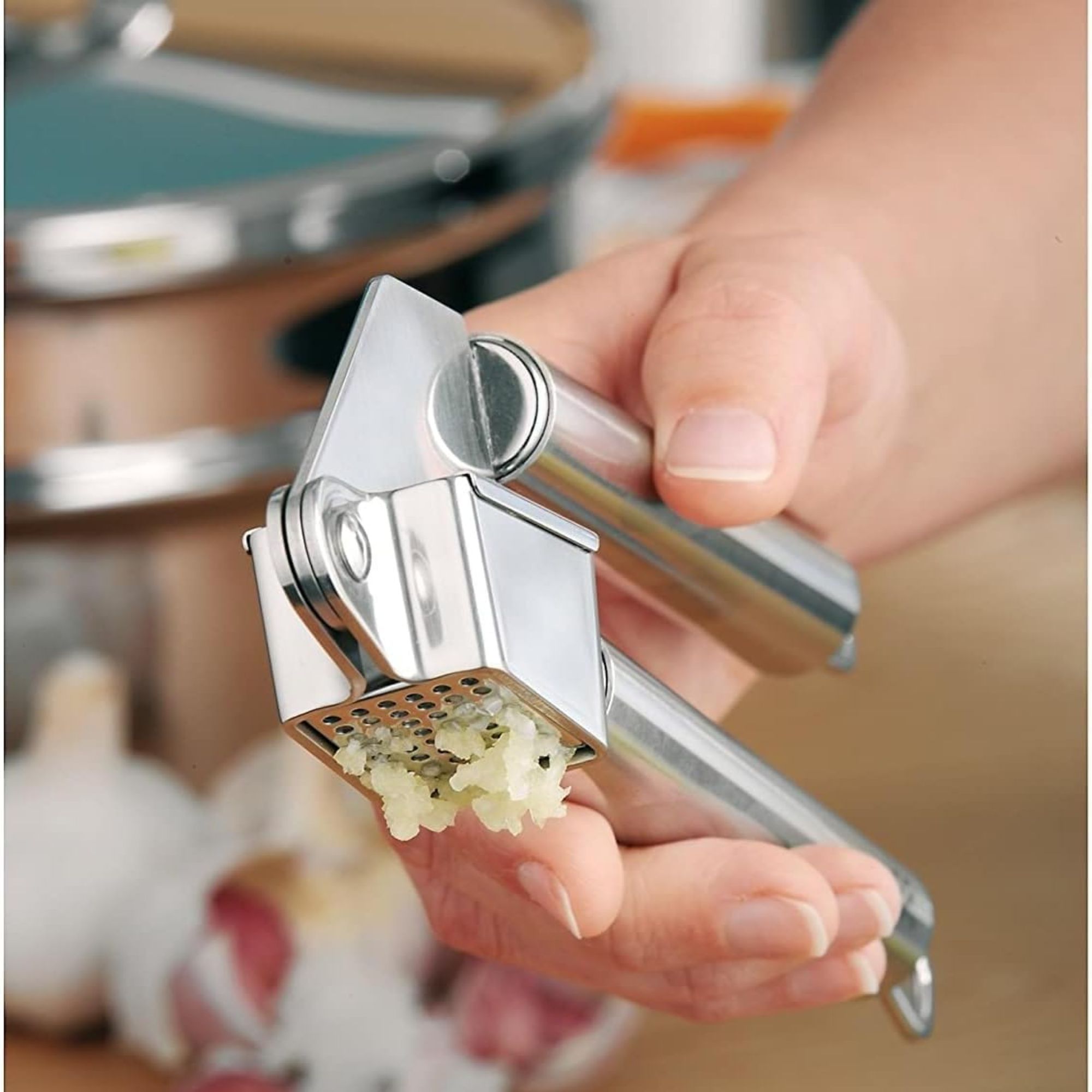 Kẹp Ép Tỏi WMF Profi Plus - Giải Pháp Cơ Học Hoàn Hảo Từ Đức