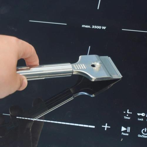 Cạo Vệ Sinh Bếp Từ WMF - Giải Pháp Hoàn Hảo Cho Mặt Kính Sáng Bóng