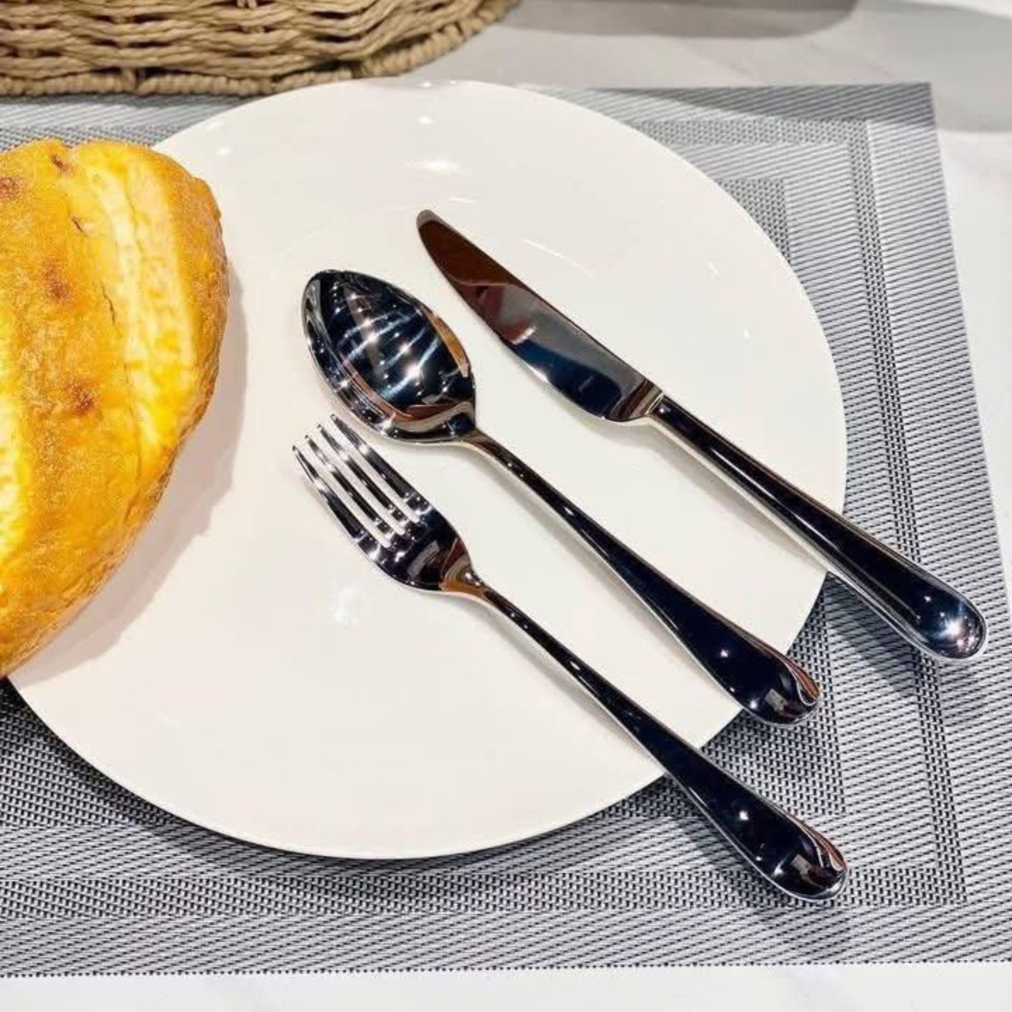 Set 36 Món Dao Thìa Dĩa WMF Merit - Đỉnh Cao Nghệ Thuật Bàn Tiệc Chuẩn Đức