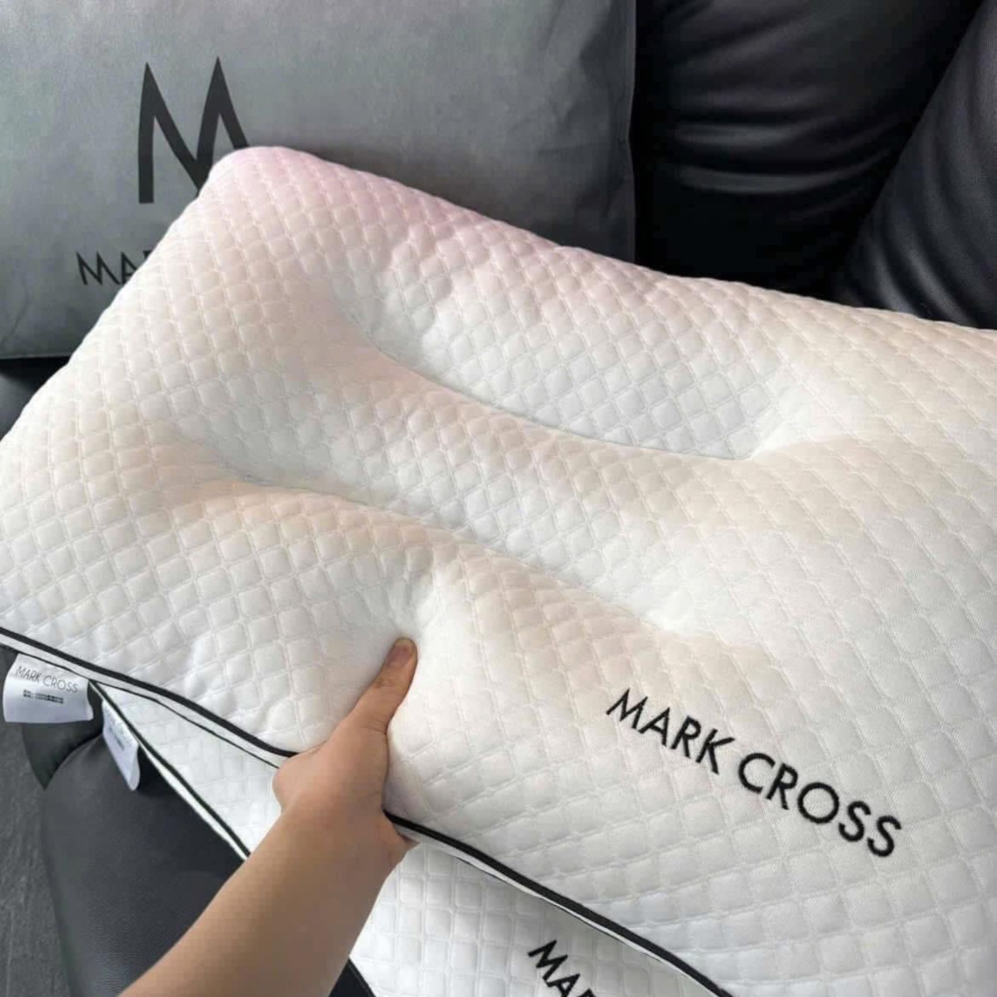 Cặp Gối Mark Cross Thượng Hạng New 2025 - Nâng Đỡ Cổ Vai Gáy Thư Giãn Đỉnh Cao