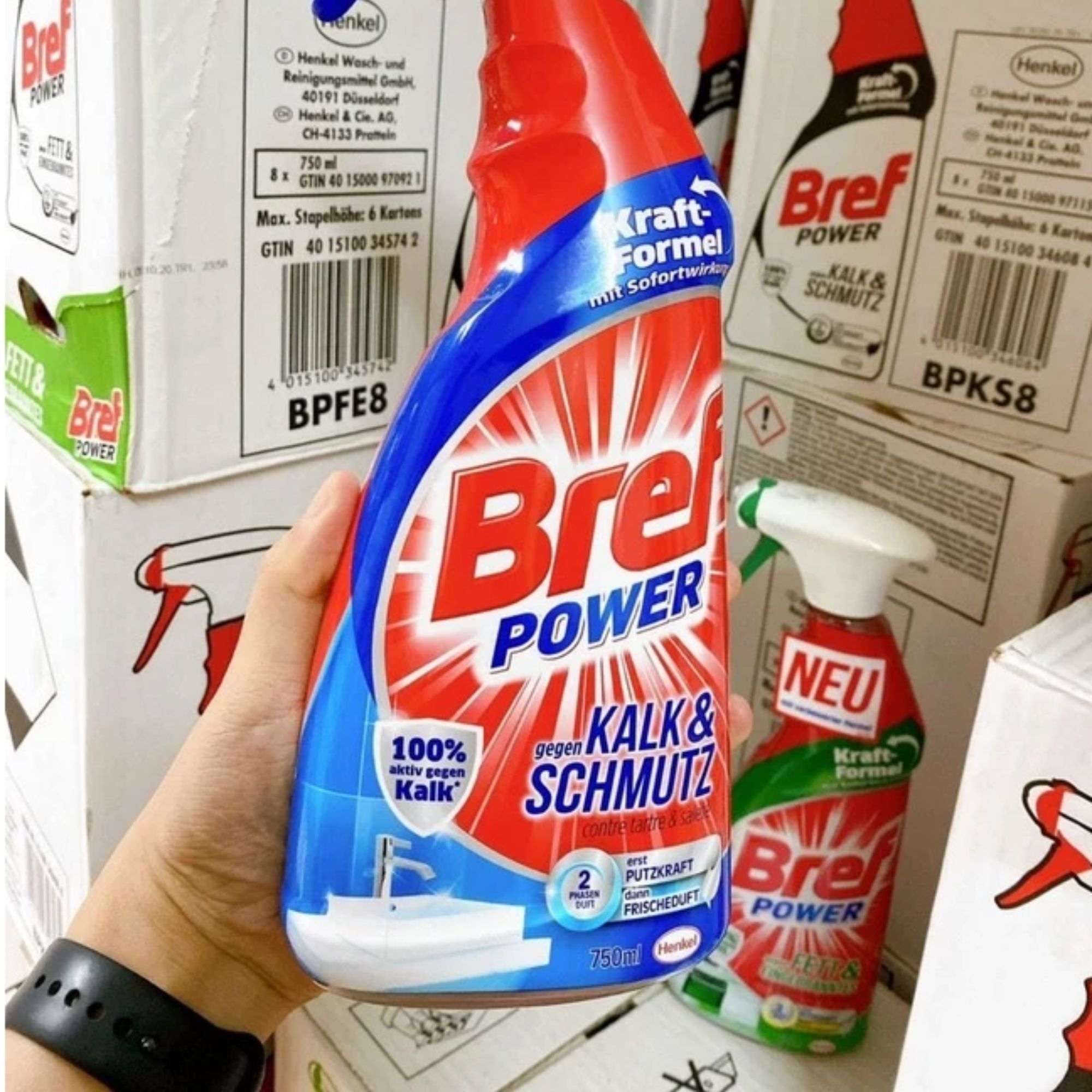 Xịt Vệ Sinh Bref Power 750ml - Đánh Bay Cặn Canxi Và Bụi Bẩn